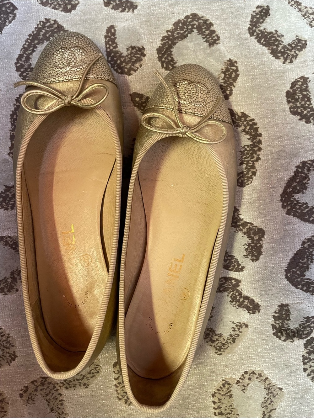 CHANEL Ballet Flat in Metallic Gold  with Bow 37.5